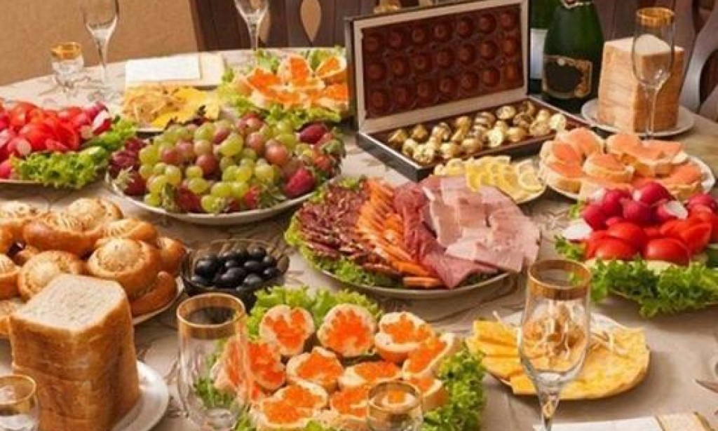 New Year's menu 2021: what dishes should decorate the holiday table - the best recipes