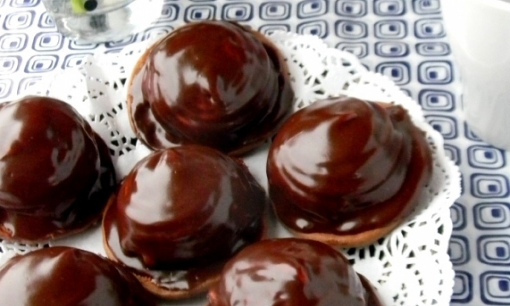 Chocolate cake with marshmallows