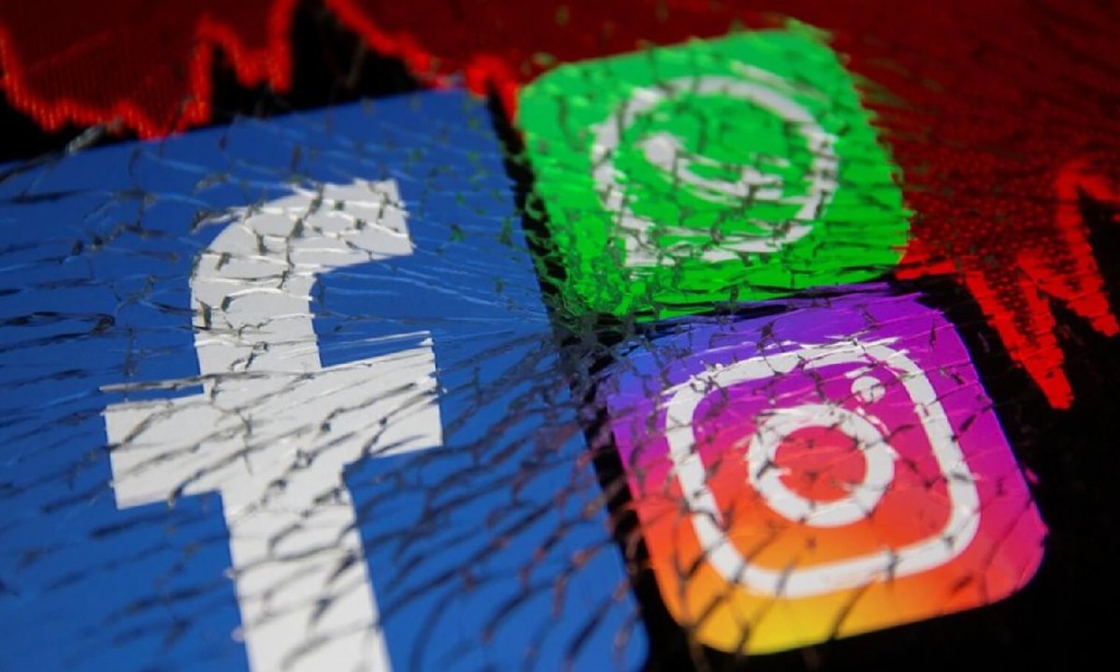 Massive Facebook, WhatsApp and Instagram failures