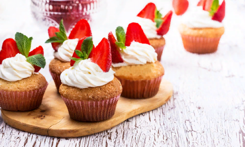 Sour cream muffins: a quick dessert recipe