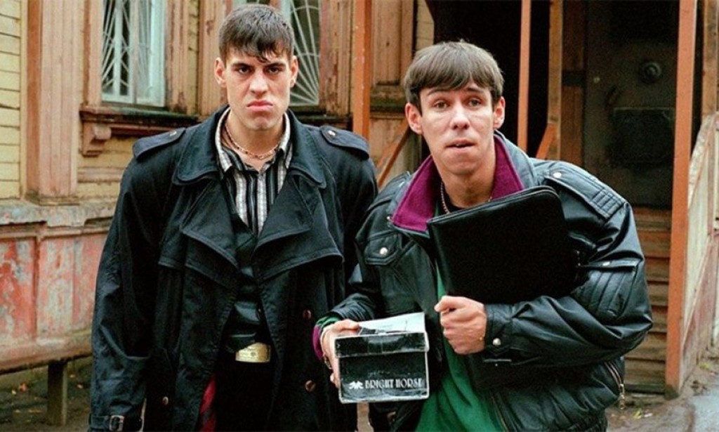 Top 7 Dashing '90s Movies That Will Take You Back in Time