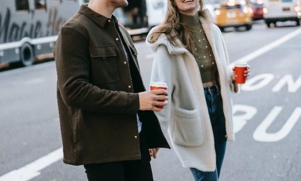 8 things in a relationship you shouldn't tell even your friends