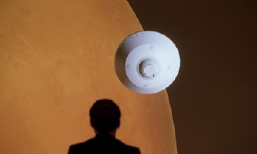 NASA Finds Water Trails on Mars, Signs of Life?