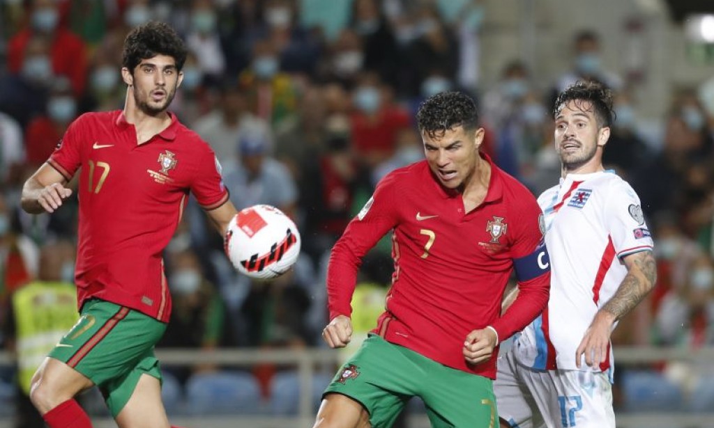 5 Reasons Cristiano Ronaldo Won the 2021 Ballon d'Or Trophy, Number 1 Brings Lionel Messi