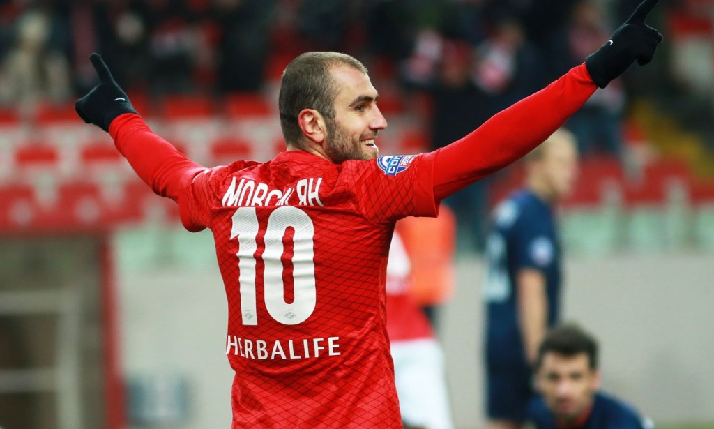 Barcelona "announced the resignation of Ronald Koeman from the post of head coach