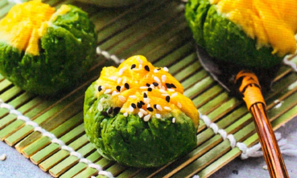 Japanese dessert Tyakin Shibori