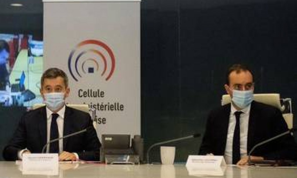 France says 5th COVID-19 wave hitting at 'lightning' speed