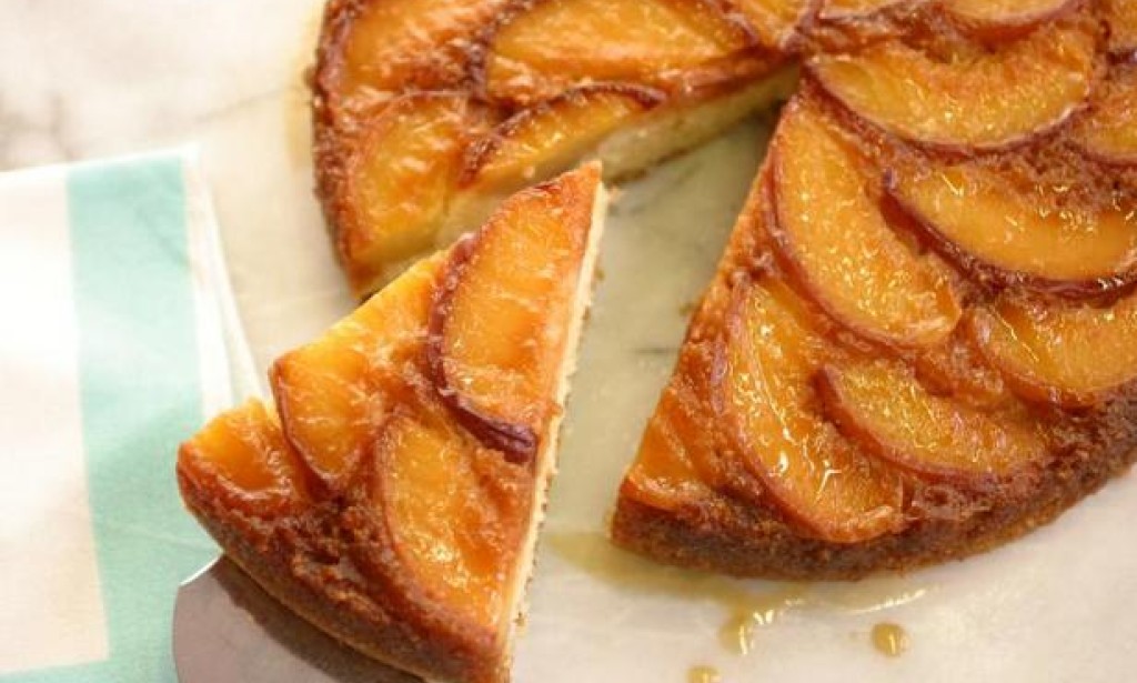 Shape-shifter pie with caramel peaches