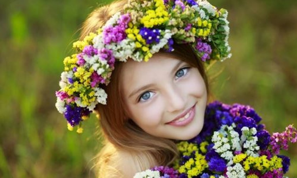 What to Get the Daughter for 13, 14, 15 Years: Interesting Ideas for a Little Girl