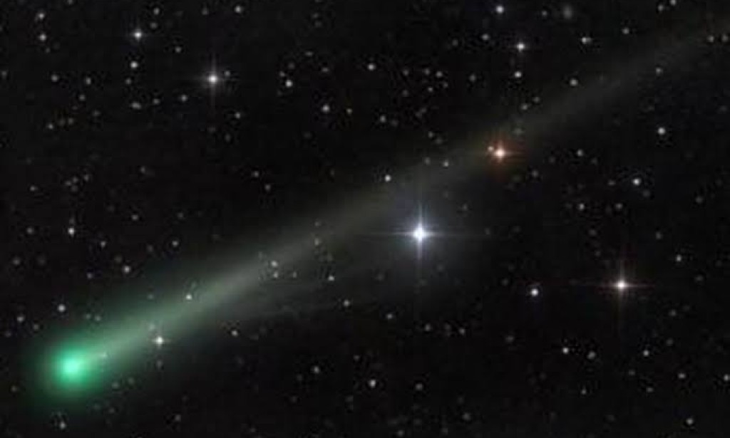 Experts Solve Green Comet Puzzle After 90 Years of Research