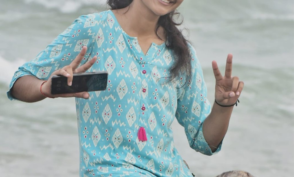 For the first time in the country, Isha Bijarania became an officer in the Indian Navy