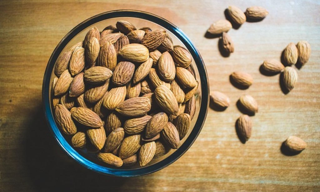 Is It Dangerous to Eat Dry Fruits Without Soaking Them?